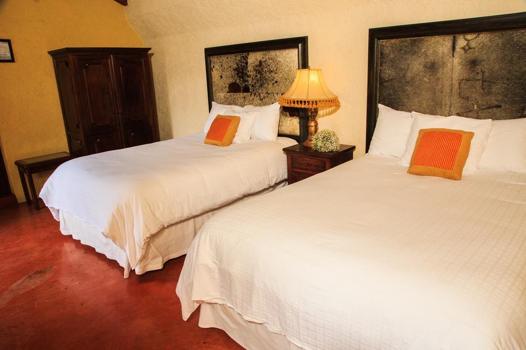 Hotel Lo De Bernal Antigua Dış mekan fotoğraf