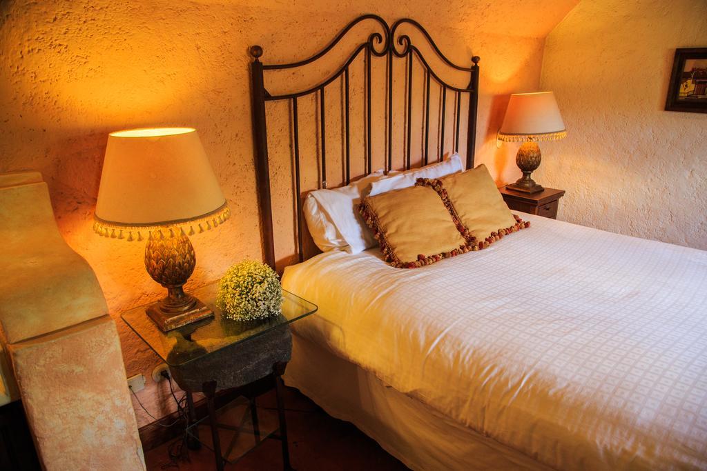 Hotel Lo De Bernal Antigua Dış mekan fotoğraf